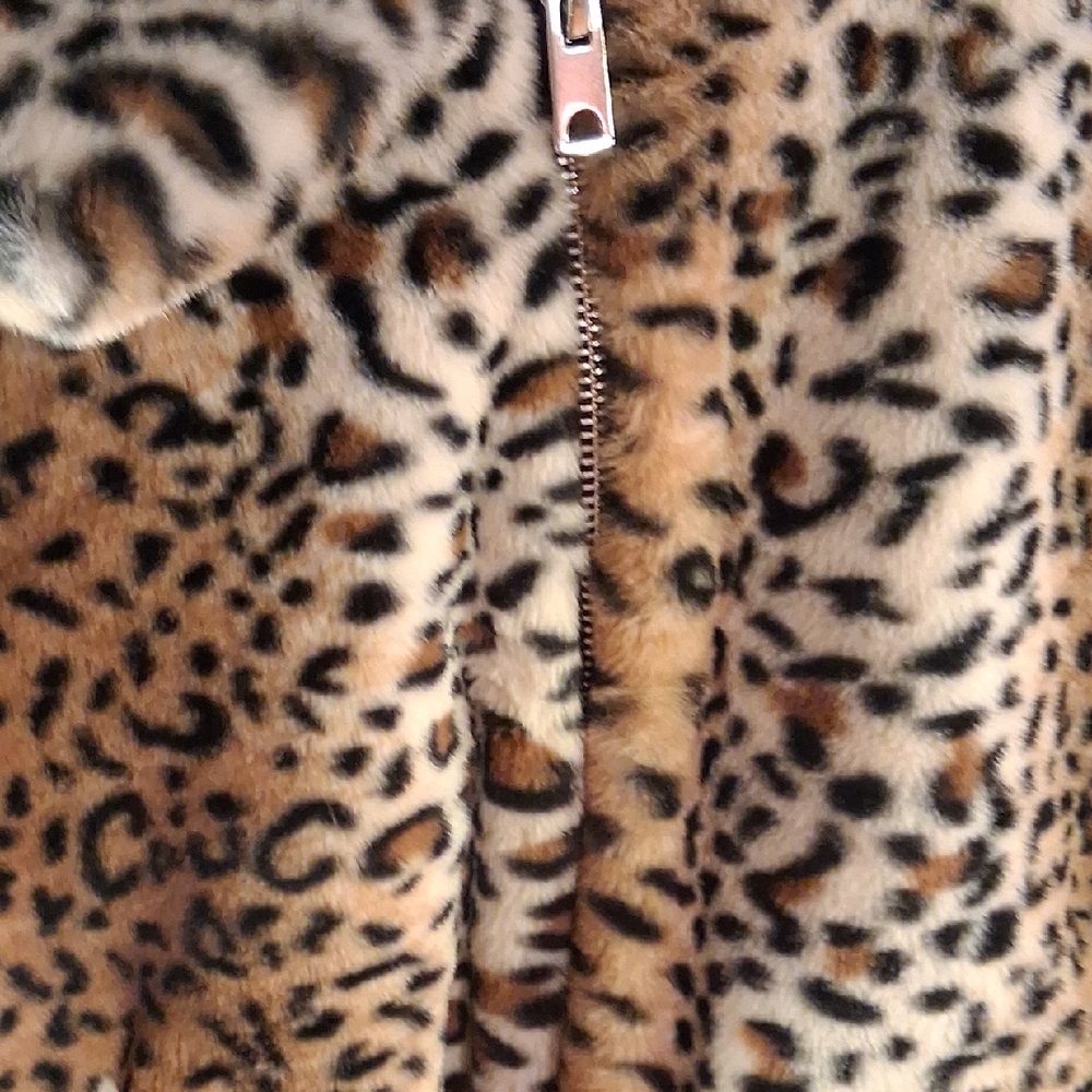 No Boundaries Leopard Print Teddy Jacket in Tan and Black - Picture 7 of 12